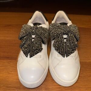 Inc Elegant White Sneakers with Embellished Bow
